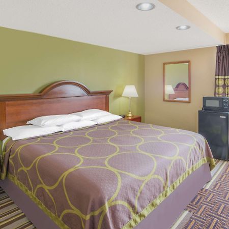 Super 8 By Wyndham Knoxville Exterior photo